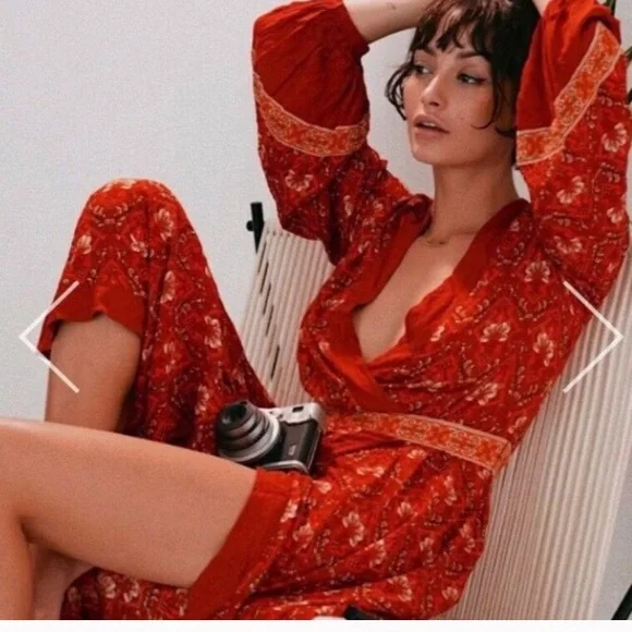 Spell Jewel Soirée Dress - Picture 8 of 16